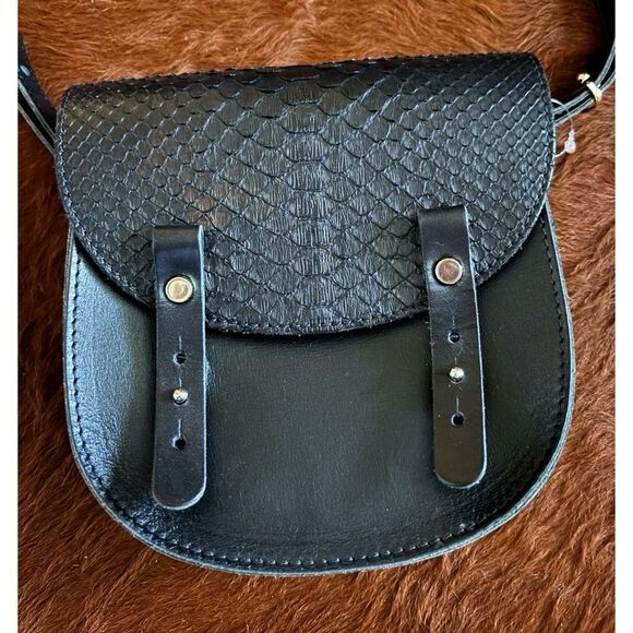 CRAIE Studio Artistes Amoureux ( Artistes in Love) Crossbody Bag in Black - Picture 7 of 11